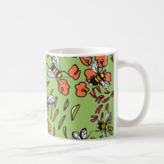 Tasse humble de parterre de bourdons