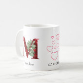 Tasse initiale florale à cœur rouge élégant M (Devant gauche)