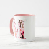 Tasse initiale M florale | Nom et traits personnal (Devant gauche)