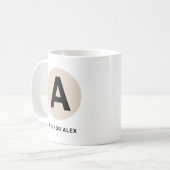 Tasse Initiale Moderne – Design “A est pour [Nom]” (Devant gauche)