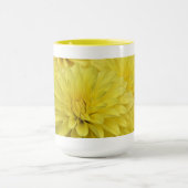 Tasse jaune de dahlia (Centre)