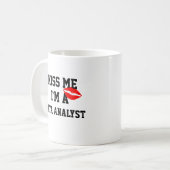 Tasse Kiss Me Im A Data Analyst (Devant gauche)