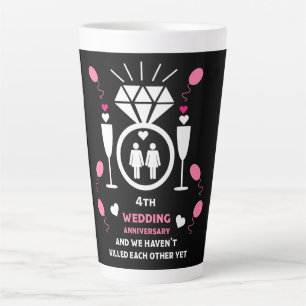 Tasse Latte 4e anniversaire des femmes gays Mariages