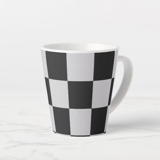 Tasse Latte À damiers Carrés noirs et blancs ou COULEUR PERSON (Angle droit)