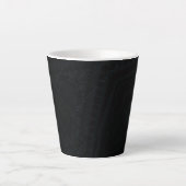 Tasse Latte Acceptation | Texture géométrique foncée (Devant)