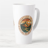 Tasse Latte  Adventure Awaits Sticker - Vintage Mountain Natio (Angle droit)