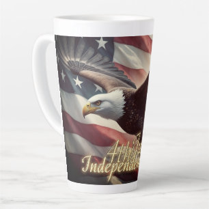 Tasse Latte Aigle du 4 juillet avec drapeau américain