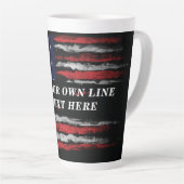 Tasse Latte Ajouter votre propre texte sur grunge American fla (Angle droit)