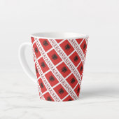 Tasse Latte Albanie Personalisation rouge pavé albanais (Angle gauche)