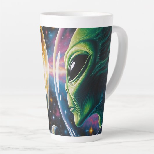 Tasse Latte Alien et astronaute dans l'espace (Angle droit)