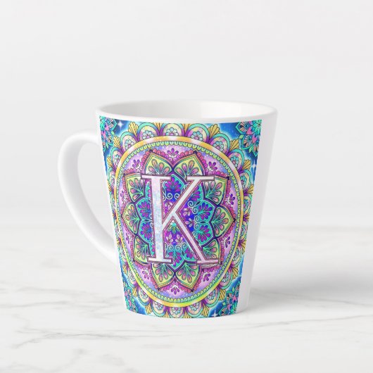 Tasse Latte Alphabet K (Angle gauche)