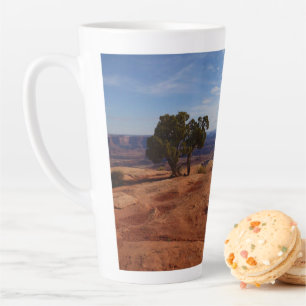 Tasse Latte Arbre hors des rochers rouges I à Canyonlands