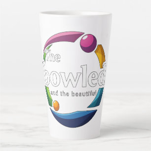Tasse Latte "Art en mouvement : Logo Bowled de boules sur gazo