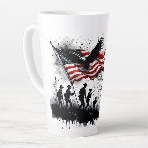 Tasse Latte Art patriotique du 4 juillet avec drapeau et solda