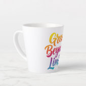 Tasse Latte Au-delà des limites - Motivation colorée (Angle gauche)