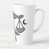 Tasse Latte Balance celtique de la Balance par BurnsInHell (Droite)