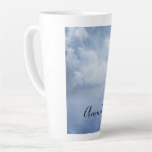 Tasse Latte Beau ciel bleu avec cygnes volants (Angle gauche)