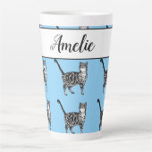 Tasse Latte Bébé Bleu Blanc Tabby chat Chats Whimsical Art (Devant)