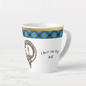 Tasse Latte Bell Clan Badge Tartan & Motto (Angle droit)