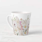 Tasse Latte Belle impression florale peinte à la main (Angle gauche)