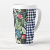 Tasse Latte Berries Medley sur Country En vichy (Angle droit)