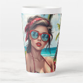 Tasse Latte Bikini rouge, lunettes de soleil et femme de Banda (Devant)