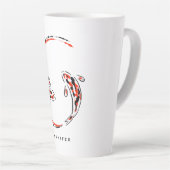 Tasse Latte Black & Red Japanese Koi Fish Artistic (Angle droit)