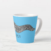 Tasse Latte Black spotted moray eel cartoon (Angle droit)