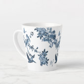 Tasse Latte Bleu blanc Chinoiserie Floral élégant Monogramme (Angle gauche)