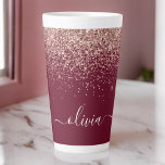 Tasse Latte Blush Rose Gold Fard à Joues Paillettes Monogramme<br><div class="desc">Bourgogne et Rose Gold - Fard à Joues Rose Faux Feuille Métalisé Paillettes Monogramme Nom Latte Café Tasse Mug. C'est le cadeau idéal pour un anniversaire sweet 16, un mariage, une douche de mariée, un anniversaire de mariage, une baby shower ou une soirée enterrement de vie de jeune fille pour...</div>