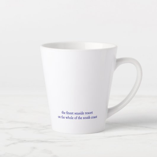 Tasse Latte Bouche de la station balnéaire de Sanditon (Droite)