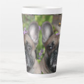 Tasse Latte Bouledogue français avec abeille (Devant)