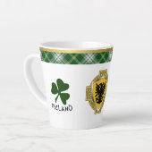Tasse Latte Browne Irish Shield & Tartan Personnalisé (Angle gauche)