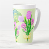 Tasse Latte Bunch of Spring Flowers Custom Monogramme (Angle droit)