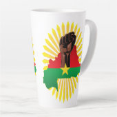 Tasse Latte Burkina Faso Carte, drapeau et première révolution (Angle droit)