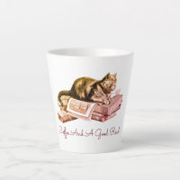 Café Et Un Bon Chat De Lecture Se Trouvant Sur Une