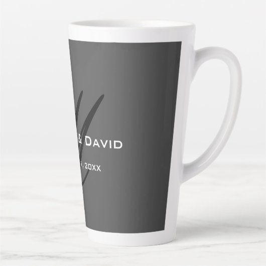 Tasse Latte Calligraphie classique Monogramme Mariage gris (Droite)