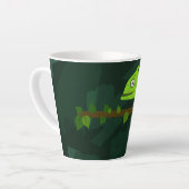 Tasse Latte Caméléon vert mignon (Angle gauche)