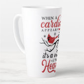 Tasse Latte cardinal apparaît  (Angle gauche)