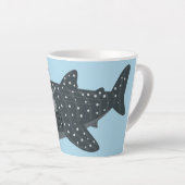 Tasse Latte Caricature joli requin baleine joyeux (Angle droit)