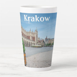 Tasse Latte Carré principal dans la vieille ville de Cracovie,