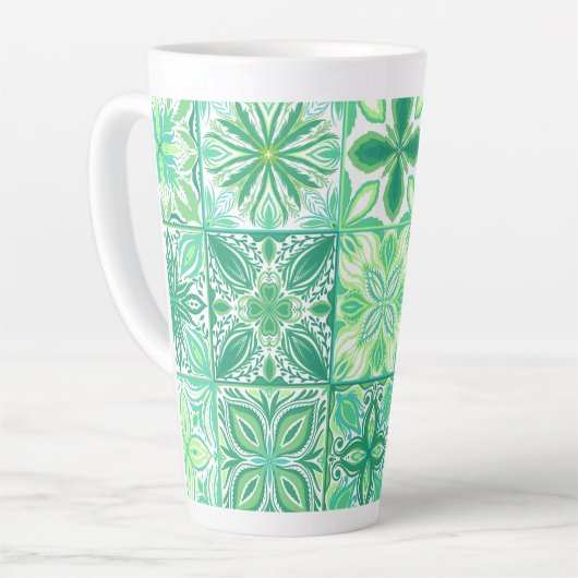 Tasse Latte Carreaux décorés en vert et blanc (Angle gauche)