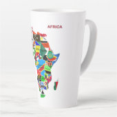 Tasse Latte Carte de l'Afrique avec drapeaux (Angle droit)