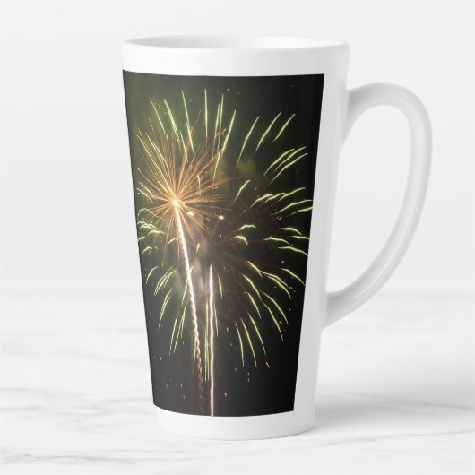 Tasse Latte Célébration de vacances de feux d'artifice verts e (Droite)
