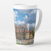 Tasse Latte Château de Riga à Riga, Lettonie (Angle droit)