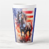 Tasse Latte Cheval audacieux, libre, patriotique (Devant)