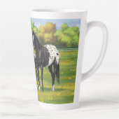Tasse Latte Chevaux Appaloosa Noir Dans Les Pâturages D'Été (Droite)