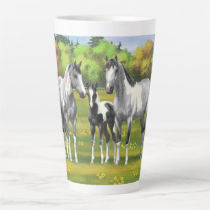 Tasse Latte Chevaux De Peinture Gris De Pâte De Poisson En Été