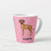 Tasse Latte Chien Rhodesian Ridgeback Sur Coeurs Rose Avec Nom (Angle droit)