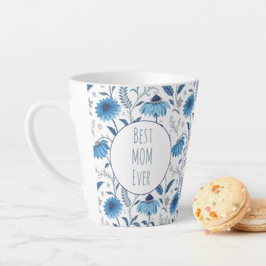 Tasse Latte Chinoiserie Blue Echinacea Pattern (En situation)